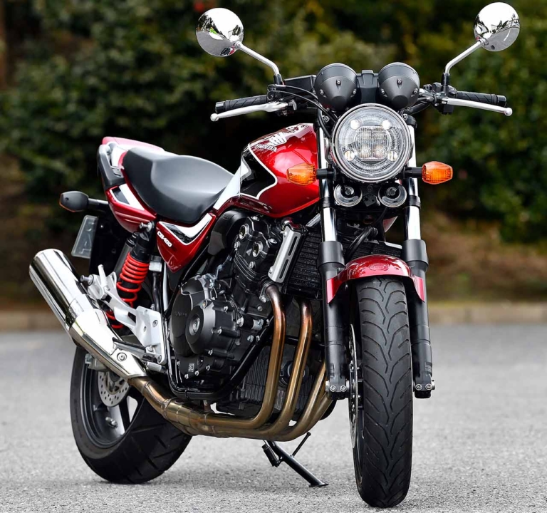 ホンダ CB400|【東京MCショーでお披露目】CB400SF用ボルトオン外装キットでCBXが蘇る!〈ドレミコレクション#1〉