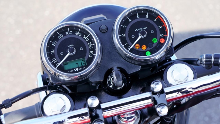 KAWASAKI W800