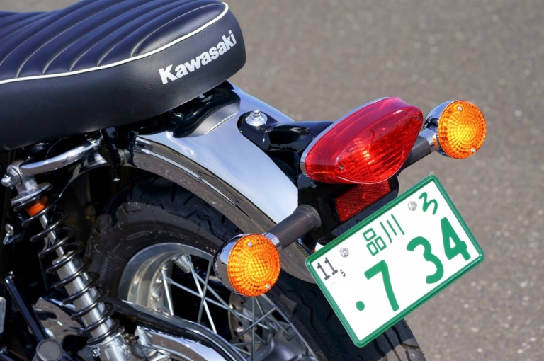 カワサキ W800 車検令和5年3月 消耗品交換済み - バイク