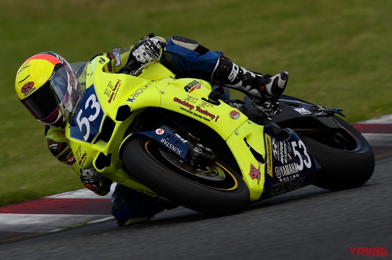 |カワサキZ900RS用・美しく高機能なラジエターガード〈エッチングファクトリー〉