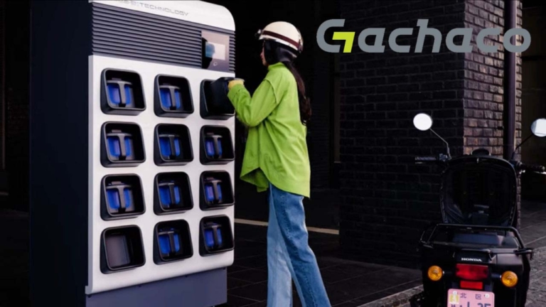 電動バイクの交換式バッテリー普及へ！ エネオス+国産バイク4メーカーがインフラ構築に向け始動