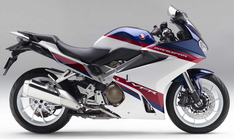 HONDA VFR800F|生産終了決定ッ!! CB400スーパーフォア/スーパーボルドール、さらにVFR系やゴールドウイングまで……