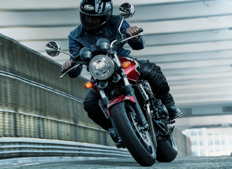 HONDA CB400 走り|生産終了決定ッ!! CB400スーパーフォア/スーパーボルドール、さらにVFR系やゴールドウイングまで……