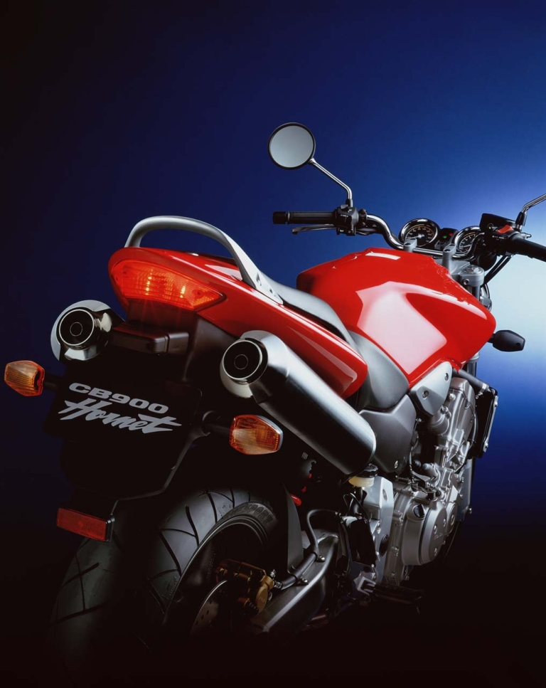 ホーネット900|出るぞホーネット!! ホンダ欧州が公式ページ制作、そのサウンドは270度ツイン+DCTか?!