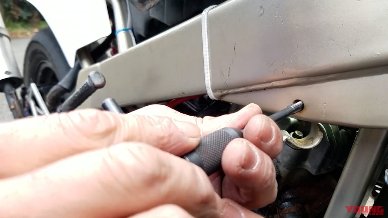 |サビまみれのネジ穴を修復する方法!【見ないふりはトラブルのもと】