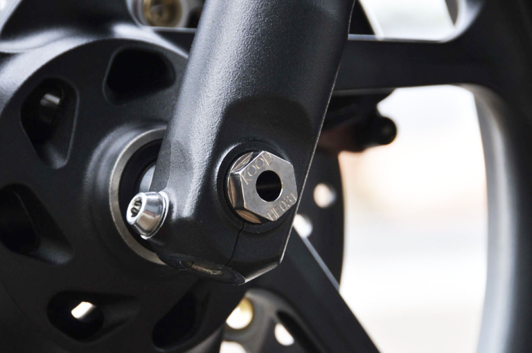 モリワキ|GB350|鉄馬|モリワキGB350レーサー、ついに完成! 前輪17インチのカフェスタイルが新鮮だ