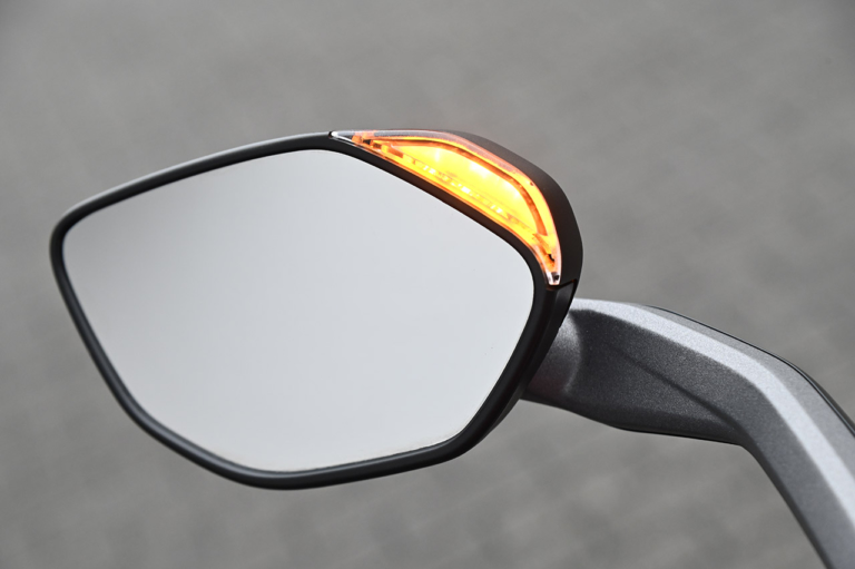 ムルティストラーダ ディスカバージャパントリップ 後方用レーダー|ムルティストラーダで探す「美しい日本の春」! ヤンマシチームの”冒険旅”レポート【中編:西伊豆〜京都】