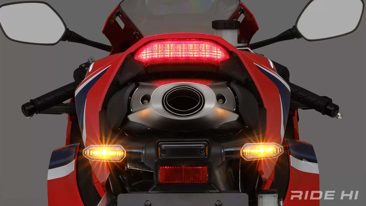 NSF100 TTSセンターアップマフラー センターアップマフラーは主流でなくなった？一世風靡だったのが