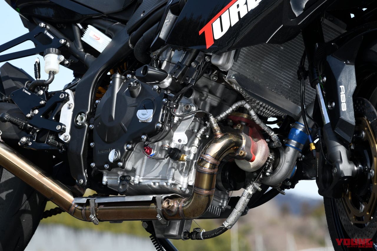 |「250km/h超え!!」カワサキZX-25Rにターボをつけて最高速アタックしてみた【トリックスター】