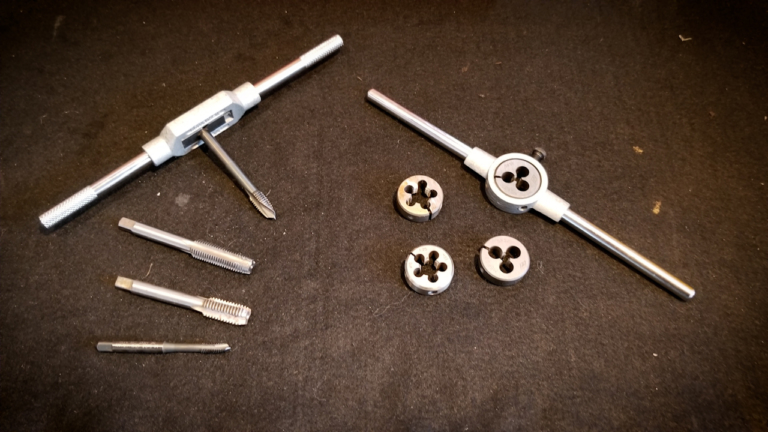 タップ&ダイスのセット①|サビまみれのネジ穴を修復する方法!【見ないふりはトラブルのもと】