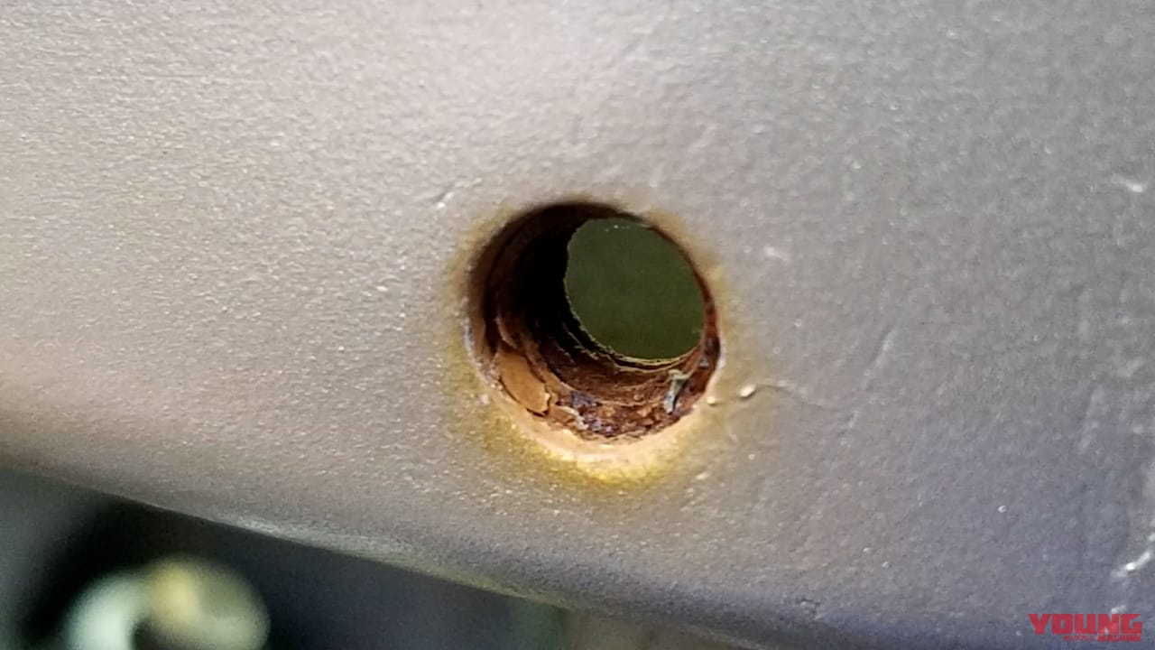 錆のねじ穴|サビまみれのネジ穴を修復する方法!【見ないふりはトラブルのもと】