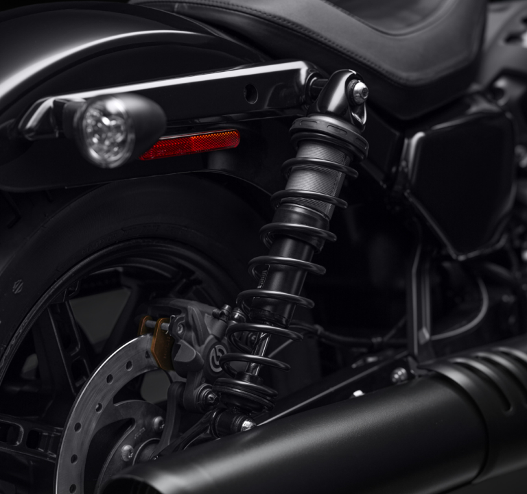 ハーレーダビッドソン|ナイトスター|リヤサス|旧スポーツスターの正統後継機、現る! ハーレーダビッドソンが新機種「ナイトスター」を発売