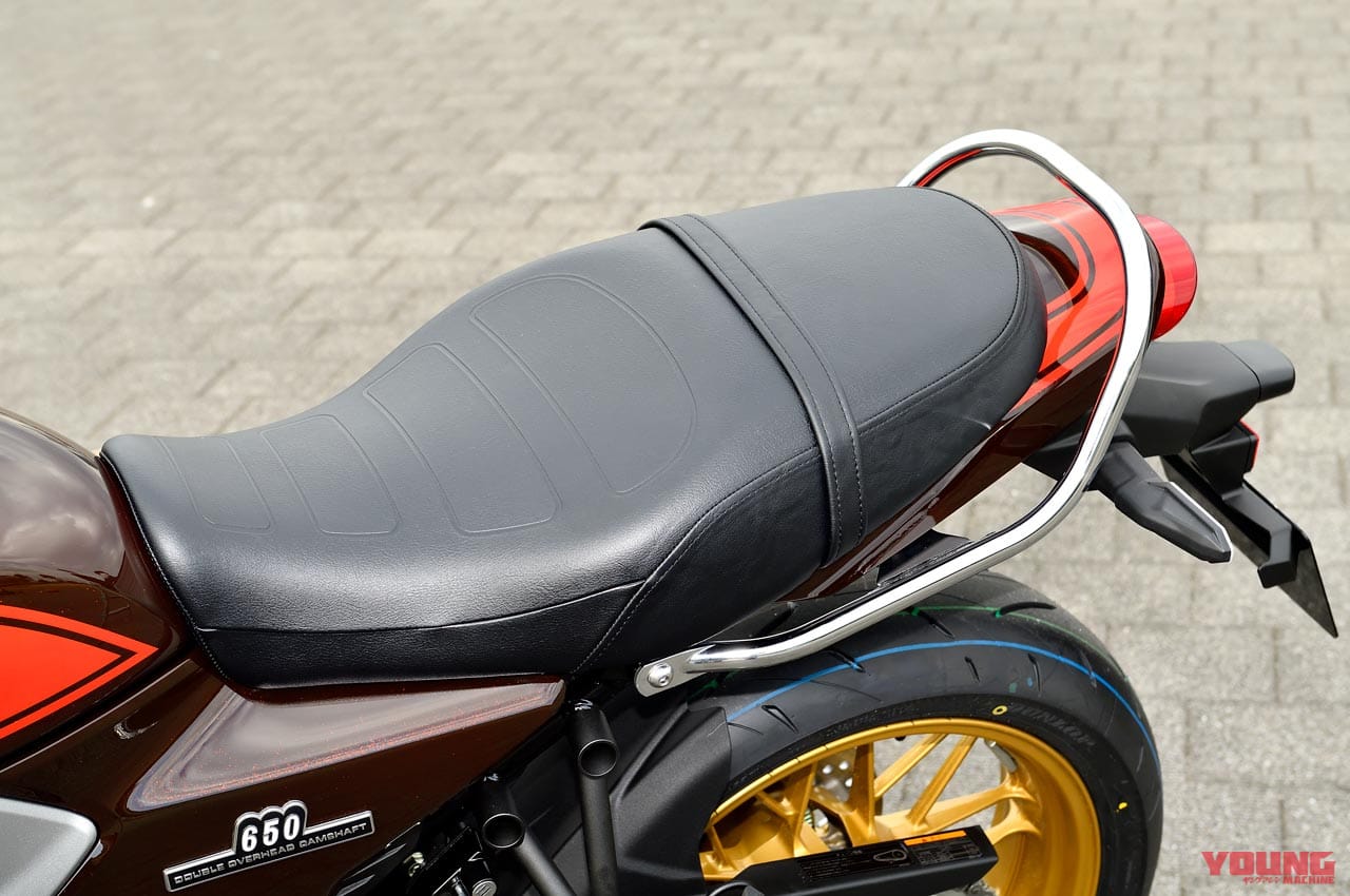 KAWASAKI Z650RS|シート|カワサキ新型Z650RSとZ900RS、選ぶならどっちだ!? 実車徹底比較