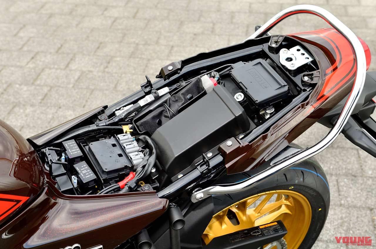 |カワサキ新型Z650RSとZ900RS、選ぶならどっちだ!? 実車徹底比較