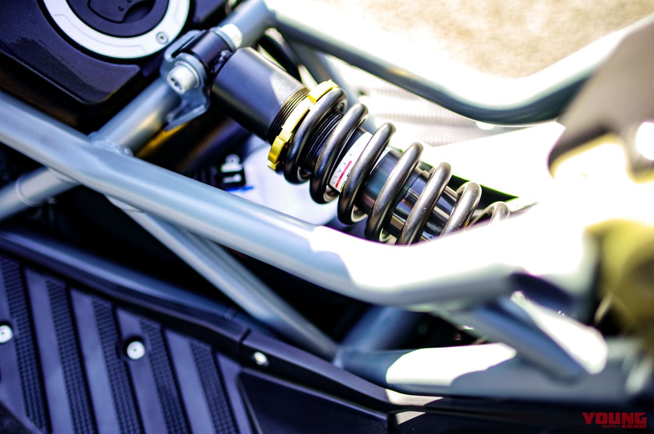 |その装い、あまりに異質! 丸山浩のイタルジェット ドラッグスター試乗インプレッション【ADV150と比較試乗】