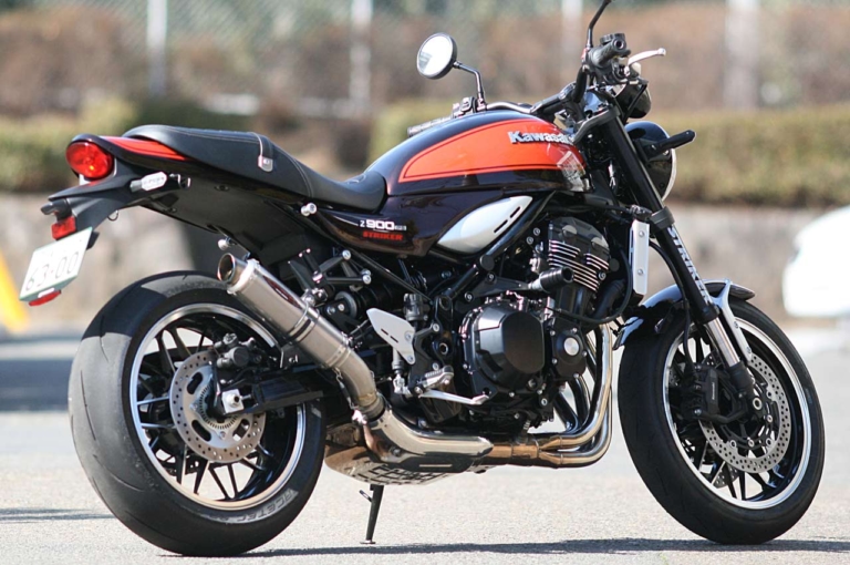 ストライカー ストリートコンセプトスリップオンφ90ショートサイレンサーJMCA|カワサキZ900RSシリーズ・カスタムパーツカタログ〈マフラー#2|SP忠男/ストライカーetc.〉