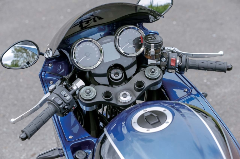 プレジャー サムライフルキット|カワサキZ900RSシリーズ・カスタムパーツカタログ〈スタイリングパーツ#2|ビート/アクティブetc.〉