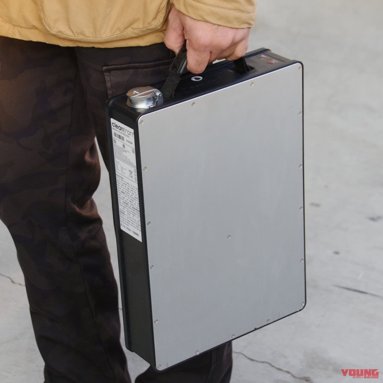 |洗練デザインのドイツ製電動バイク! エルモトHR-4試乗インプレッション【ヨーロッパ製パーツを多用】