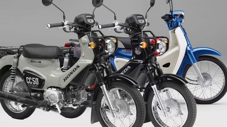 ホンダ クロスカブ50/くまモンバージョン ['22後期 新型バイクカタログ]：タフなカブが新色に!│WEBヤングマシン｜新車バイクニュース