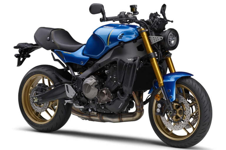 YAMAHA XSR900|最新中古相場もわかる! 人気バイク歴代モデル図鑑:ヤマハXSR900【エンブレムカラー変更な2023年モデル】