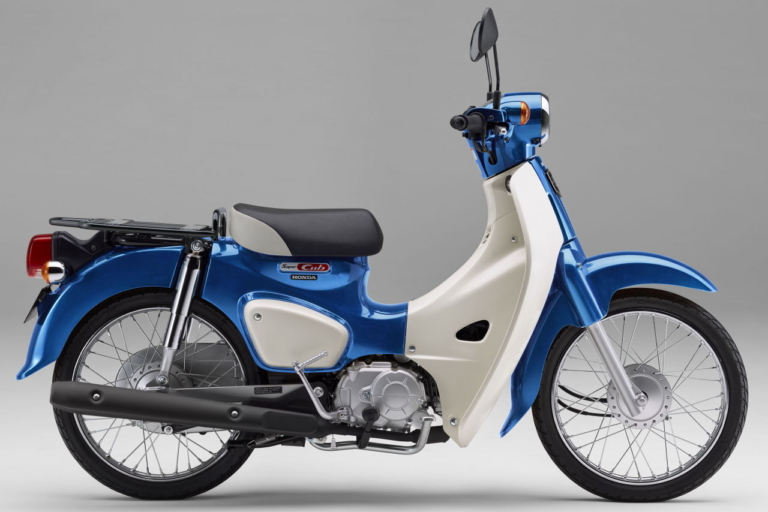 2024 HONDA SUPER CUB50 グリントウェーブブルーメタリック|〈アーカイブ〉ホンダ スーパーカブ50/プロ〈いま国内で買える新型バイクカタログ|原付一種(50cc以下)〉【2024】