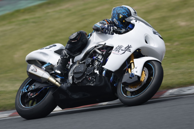 鐵隼|チーム加賀山|筑波サーキット|テイストオブツクバ|鐵隼(テツブサ)が筑波を走った! シェイクダウンテストは意外に順調?!