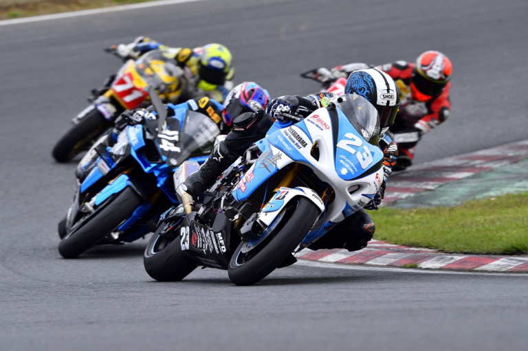 鐵隼|テイストオブツクバ|チーム加賀山|チーム加賀山オリジナルマシン「鐵隼(テツブサ)」、テイストオブツクバの初陣を2位表彰台で飾る!