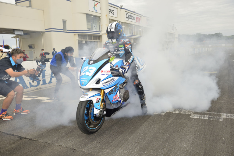 鐵隼|テイストオブツクバ|チーム加賀山|チーム加賀山オリジナルマシン「鐵隼(テツブサ)」、テイストオブツクバの初陣を2位表彰台で飾る!