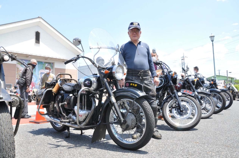 メグロ|大看板|除幕式|Z5|「メグロの聖地」に映えスポット出現! 那須烏山市がカワサキから寄贈された大看板の除幕式を開催