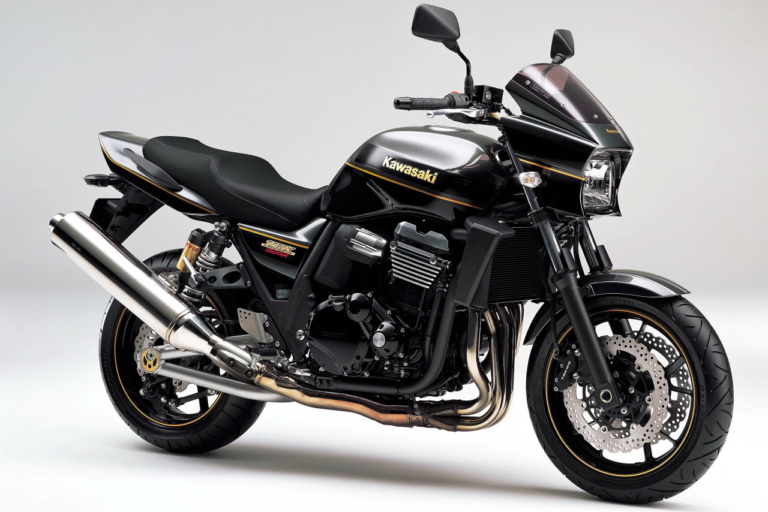 カワサキZRX1200DAEG|来ました自動車税の季節。日本の重課税(13年/18年)と欧米のクラシックカー優遇を比べてみると……〈多事走論〉from Nom