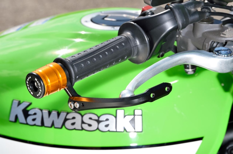カワサキZ900RSカスタム|ベビーフェイスレバーガード
