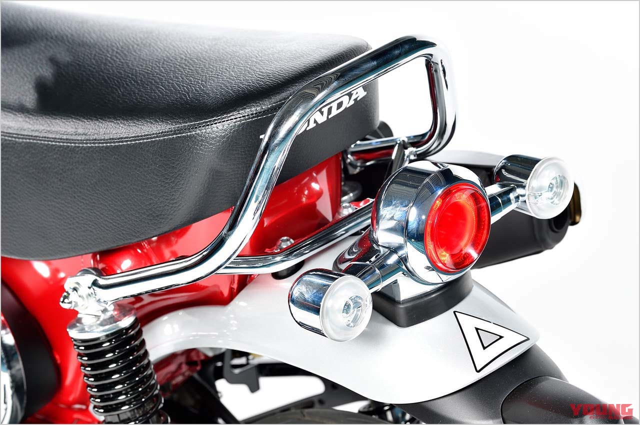 |ホンダ新生ダックス125・新旧徹底比較!【スタイリング編|新型は力強く骨太に】