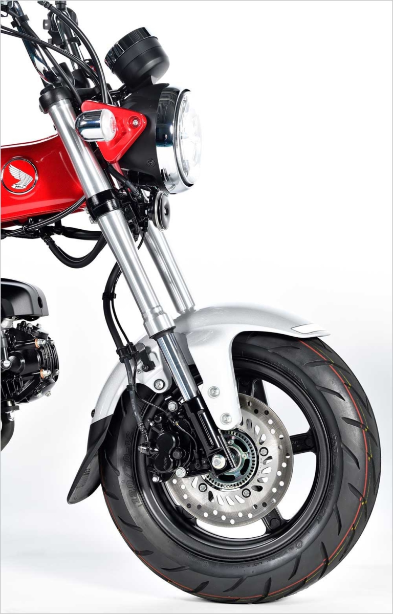 DAX125|フロント|ホンダ新生ダックス125・新旧徹底比較!【ディテール編|最新技術で蘇った現代版】