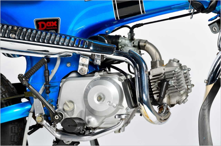 DAX HONDA ST50/70|エンジン|ホンダ新生ダックス125・新旧徹底比較!【ディテール編|最新技術で蘇った現代版】