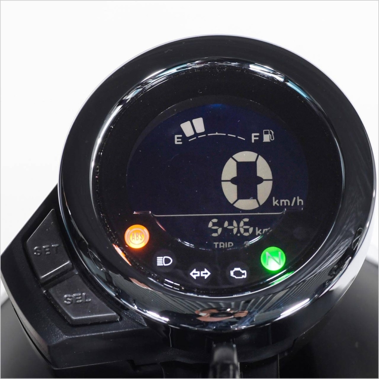 DAX125|メーター|ホンダ新生ダックス125・新旧徹底比較!【ディテール編|最新技術で蘇った現代版】