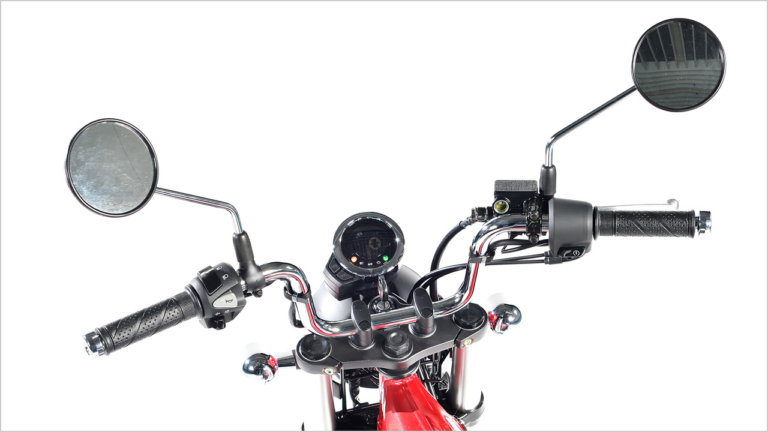 DAX125|ハンドルまわり|ホンダ新生ダックス125・新旧徹底比較!【ディテール編|最新技術で蘇った現代版】