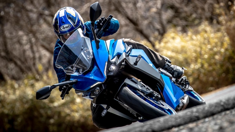 軽い速い快適! 3拍子揃ったGSX-Rツアラーだ! 【スズキGSX-S1000GT】丸山浩の試乗インプレッション