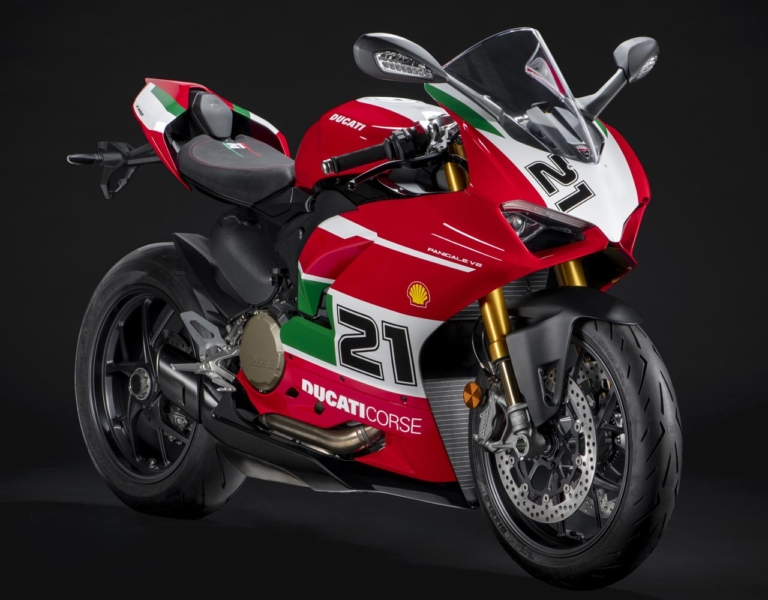 PANIGALE V2 series|海外メーカーの搭載車種と機能を一挙紹介:前編【スマホと “つながる”バイク最新事情】