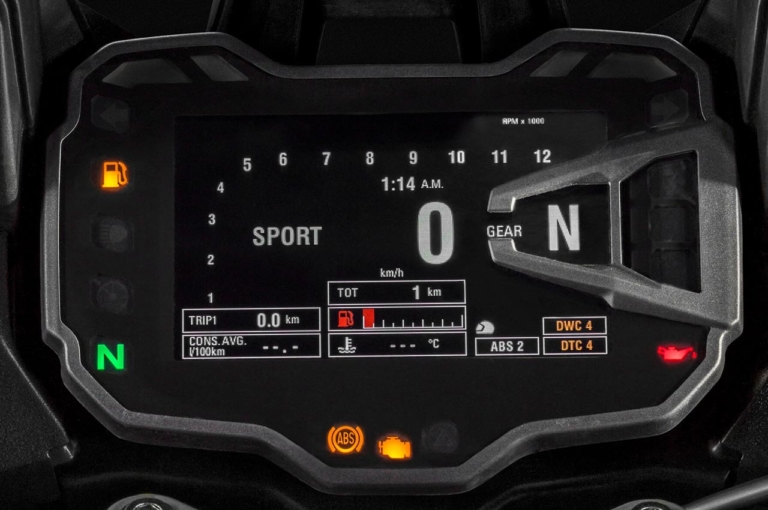 '15 ムルティストラーダ1200 メーター画面|海外メーカーの搭載車種と機能を一挙紹介:前編【スマホと “つながる”バイク最新事情】