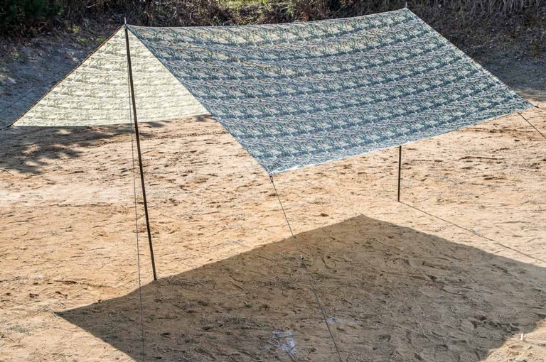 ベーシック スクエアタープ|【ワークマン キャンプ用品】タープ導入でソロキャンプの快適性がワンランクアップするぞ!