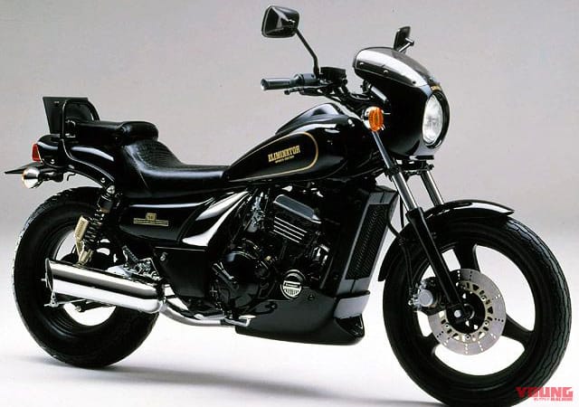 カワサキ エリミネーター|〈カワサキ400cc4気筒〉スポーツツアラー案も検討中か?【CB400の地位を引き継ぐ?|YM未来予想】