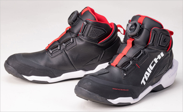 タイチ 013ドライマスターアローシューズRSS013|’22春夏最新ライディングウェアカタログ〈タイチ〉様々な製品に最新トレンドを導入