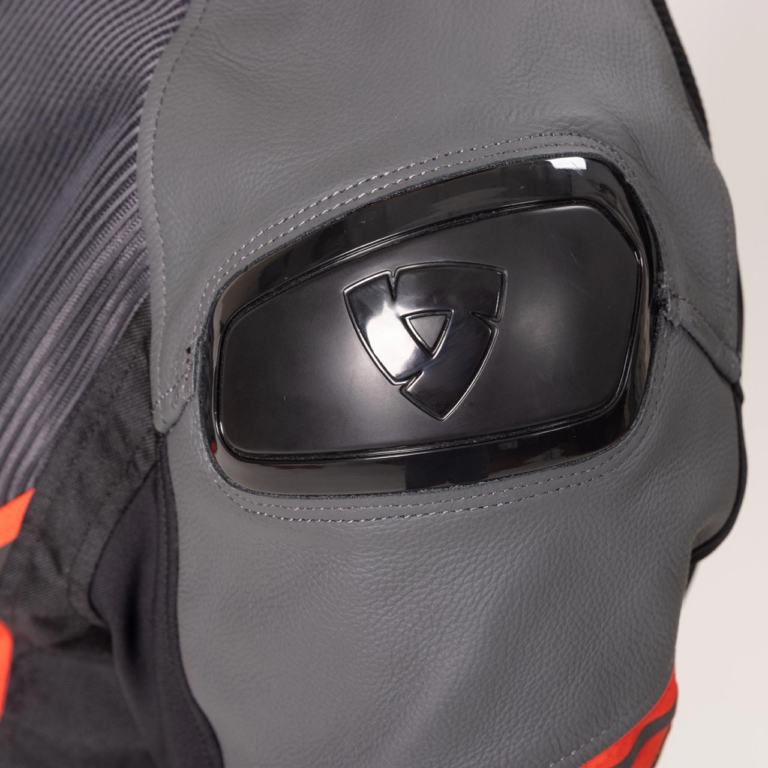 レブイット マンティスH2O FJT329|プロテクター|’22春夏最新ライディングウェアカタログ〈レブイット〉3シーズン対応の高剛性ジャケット