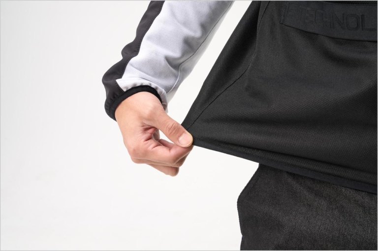 ワイズギア エアーフリップパーカYAS-72R|素材|’22春夏最新ライディングウェアカタログ〈ワイズギア〉人気ブランド×YAMAHA