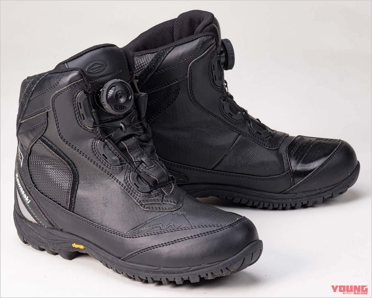 カワサキ アドーネシューズ|’22春夏最新ライディングウェアカタログ〈カワサキ〉プラザ店専売モデルも見逃せない