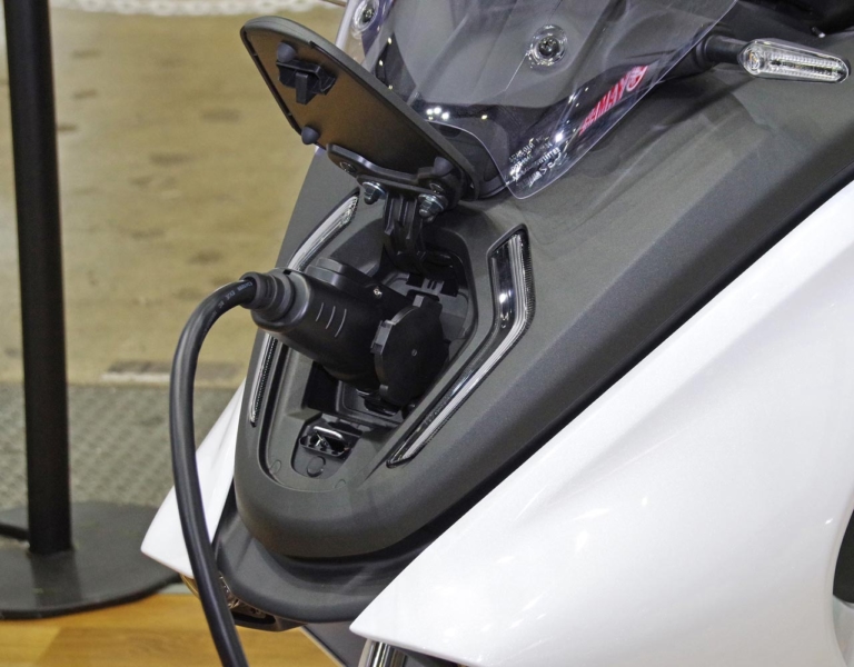 ヤマハ E01|EVも’22モデルが続々登場! 最新電動バイク一挙紹介〈BMW/ヤマハ/アイディアetc.〉