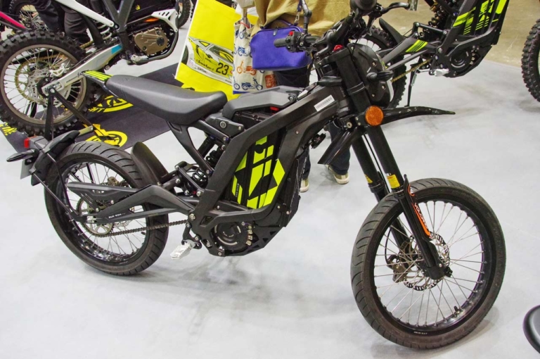 サーロン ライトビーモタードカスタム|EVも’22モデルが続々登場! 最新電動バイク一挙紹介〈BMW/ヤマハ/アイディアetc.〉