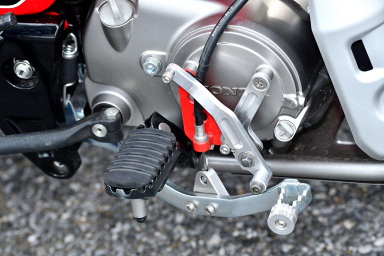 CT125 HUNTER CUB『Uedi』|ハンターカブで高速道路を疾走!! ……って、原付二種じゃないの!? サイドカー「Uedi」見参!