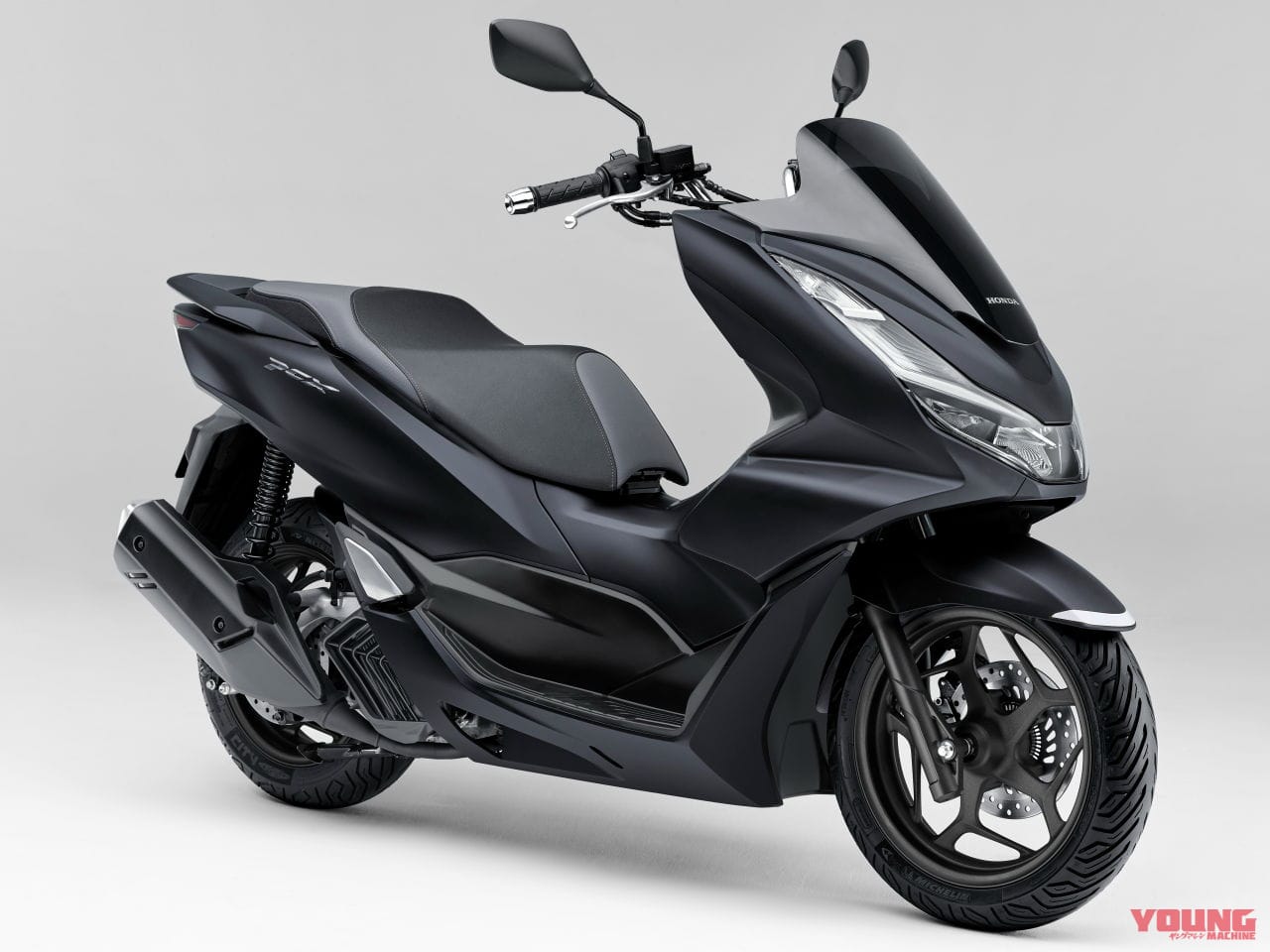 HONDA PCX|定番125ccスクーター! ホンダ「PCX」歴代モデル図鑑【2022年モデル:シックな新色追加】