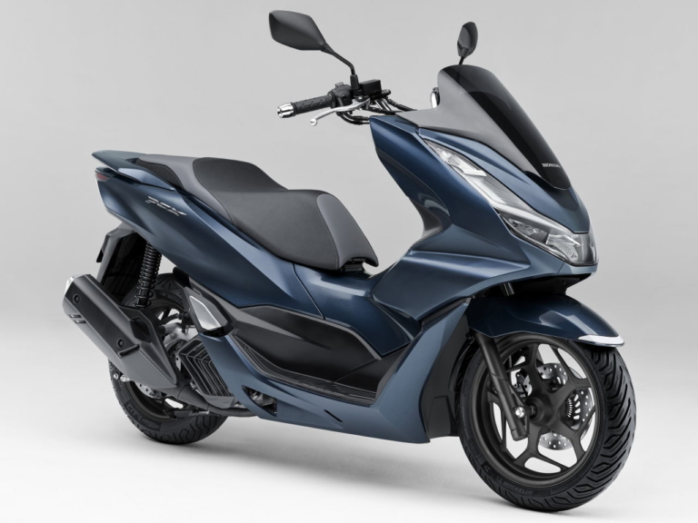 HONDA PCX|定番125ccスクーター! ホンダ「PCX」歴代モデル図鑑【2022年モデル:シックな新色追加】
